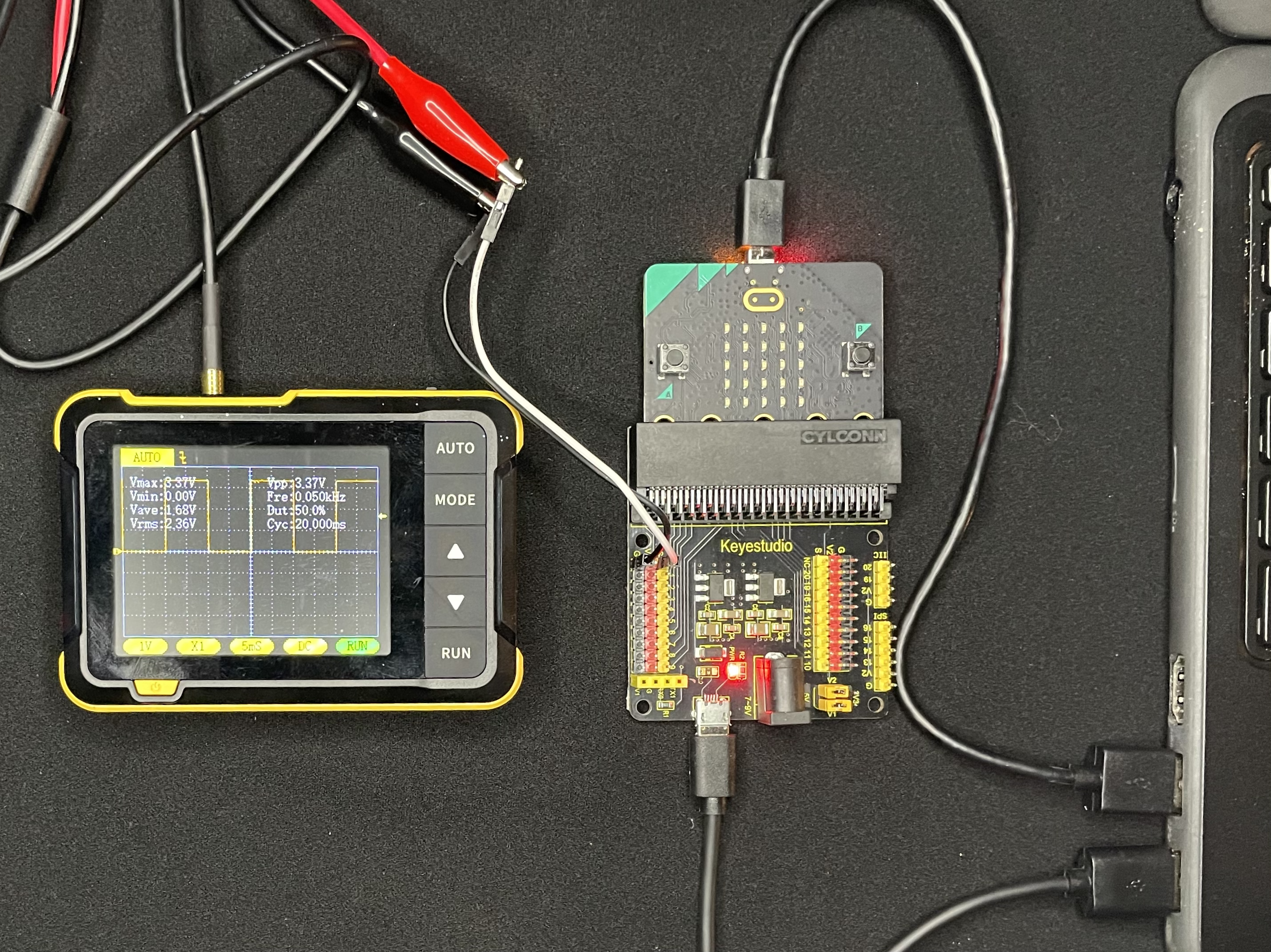 Oscilloscope connection to breakout board